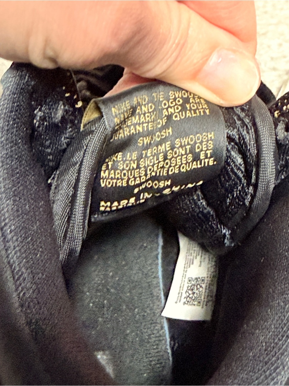 Nike Air Jordan 1 Retro High OG GS Black/ Gold FD1437-071 Sneakers, Youth 6.5 - Picture 6 of 12
